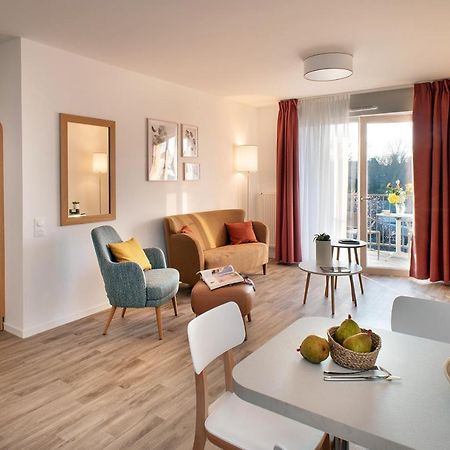 Domitys Les Cerneaux Aparthotel Hazebrouck Exterior photo