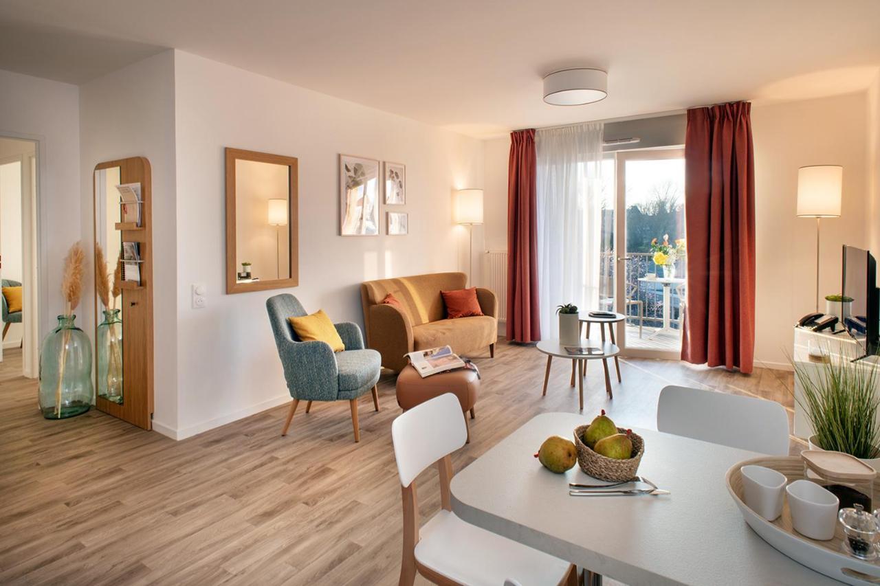 Domitys Les Cerneaux Aparthotel Hazebrouck Exterior photo